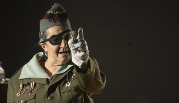 Ane Gabarain estrena «Cantando bajo las balas» en Barcelona
