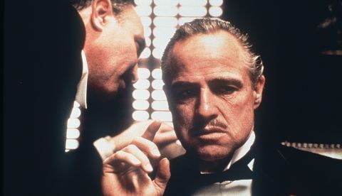 Fotograma de la película "The Godfather" (1972), dirigida por Francis Ford Coppola, en la que aperece el actor Marlon Brando al encarnar al legendario personaje de Vito Corleone. EFE/SIPA