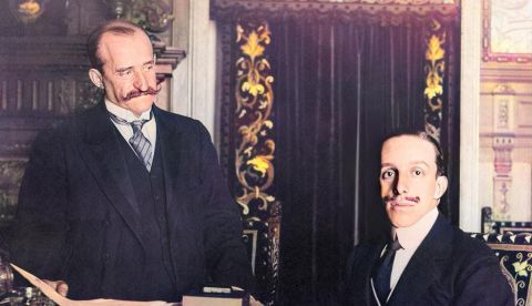 Alfons XIII, rey de España, con el primer ministro Alvaro Figuera Torres, Conde de Romanones, 1913 / Archivo.