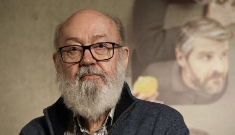 Fotografía de archivo (18/12/2018), del cineasta José Luis Cuerda, director, productor y guionista de cine ha fallecido hoy a los 72 años en su casa de Madrid. EFE/Victor Lerena