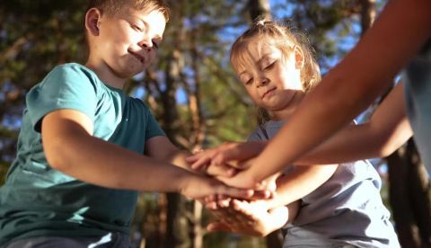 ¿Cómo viven y sienten los niños migrantes y refugiados en Europa?