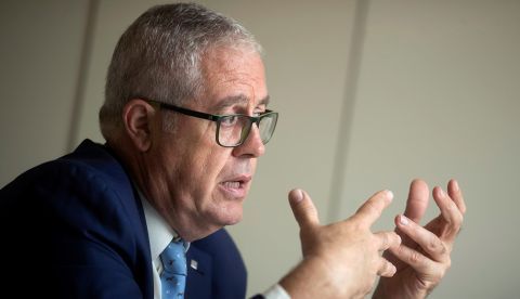 BARCELONA, 08/09/2019.- El gobierno catalán prevé derogar "en noviembre" el decreto de 2009, aprobado en la etapa del tripartito, que frena la reactivación en Cataluña de energías renovables como la eólica y la fotovoltaica. En una entrevista a Efe, el director general de Energía de la Generalitat, Pere Palacín, ha avanzado que, una vez completado el trámite de exposición pública, el Govern debería aprobar en noviembre, o incluso antes, la anulación de ese decreto, que debe ser convalidada posteriormente por el Parlament.-EFE/Marta Pérez