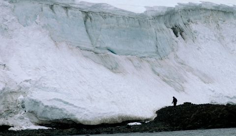 La agencia espacial aseguró este viernes en un comunicado que el bloque de hielo se desprenderá por una grieta que apareció en octubre de 2016 y que no ha dejado de hacerse más larga y profunda. EFE/Archivo