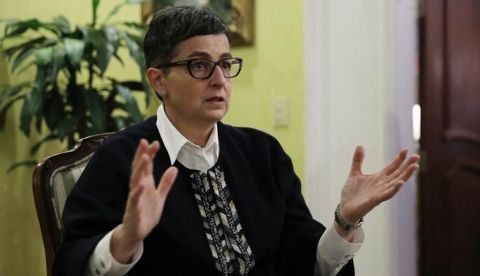 La ministra española de Asuntos Exteriores Arancha González Laya durante una entrevista con Efe este sábado en Bogotá (Colombia). 