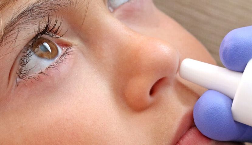 Vacuna nasal contra la covid-19. TopMicrobialStock/Shutterstock