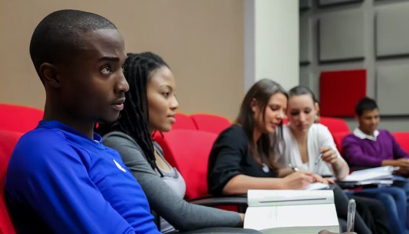 Estudiantes universitarios en Johanesburgo. Shutterstock /Sunshine Seeds