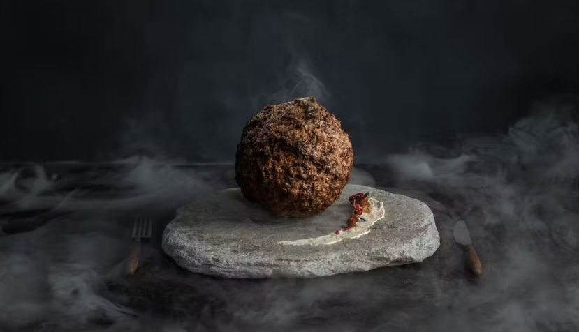 Albóndiga de carne de mamut. Aico Lind/ www.studioaico.nl