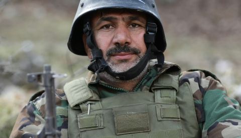 Un miembro de los Peshmerga, las fuerzas de seguridad interna de la región kurda de Irak, fotografiado en diciembre de 2025. Gailan Haji / EPA