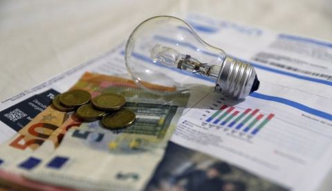 La inflación interanual se modera, pero sigue por encima de la subida salarial pactada