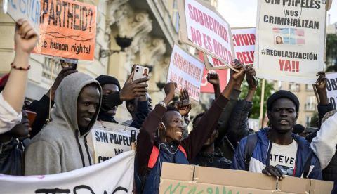 El 85% de los mensajes de odio en redes sociales detectados por el OBERAXE en abril busca desacreditar a las personas inmigrantes