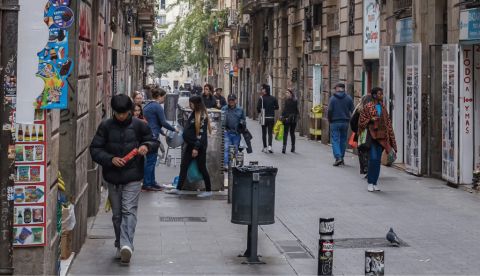  Calle del Barrio del Raval, en Barcelona. Calle del barrio del Raval, en Barcelona. Pierre Jarry/Shutterstock