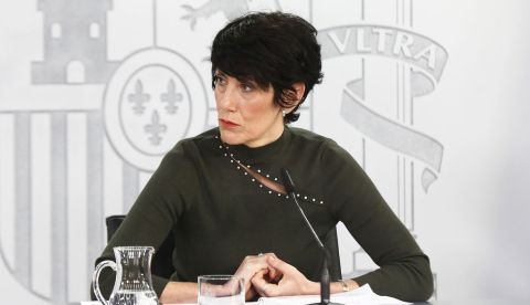 La ministra de Inclusión, Seguridad Social y Migraciones y portavoz del Gobierno, Elma Saiz, en la rueda de prensa tras el Consejo de Ministros. | Moncloa/Javier Amescua.