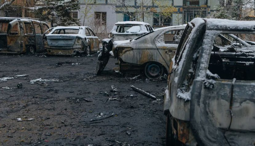 Las consecuencias económicas de un conflicto armado (como el que se muestra aquí en Ucrania) van mucho más allá de la destrucción material y la muerte. Deniska_Ua/Shutterstock